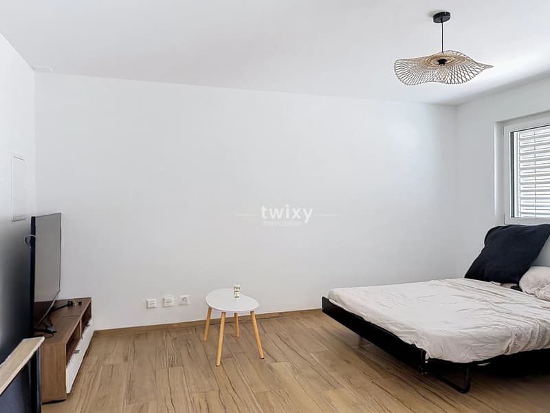 Ayent | Lumineux studio récent avec beau balcon (4)