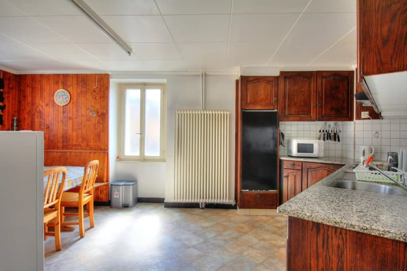 Maison villageoise à Sensine avec appartement de rendement ! (4)