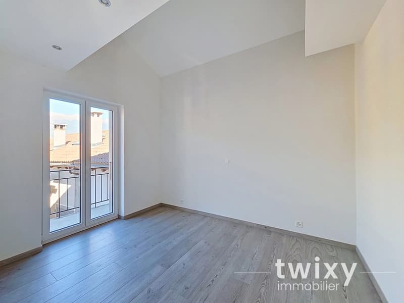 Chalais | Duplex de 4 pièces rénové, au coeur du village (6)