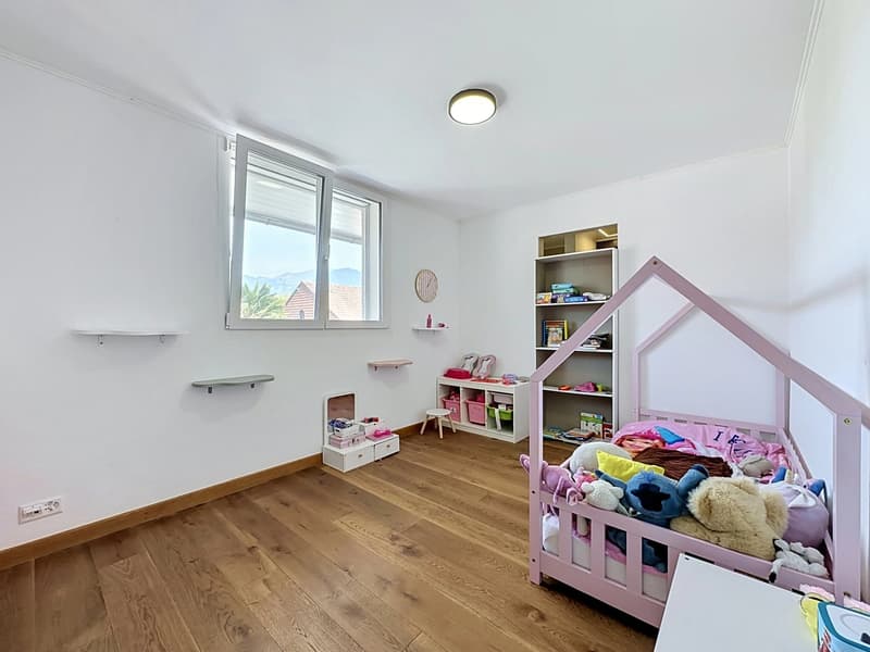 Villa moderne 9 pièces à Collombey - Terrasses, jardin, jacuzzi et pisicine (13)