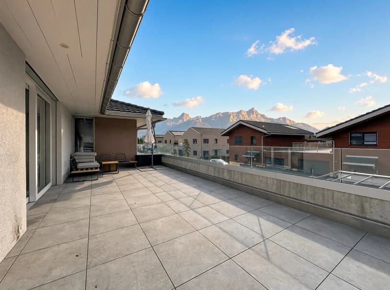 Collombey | Maison contemporaine de deux appartements avec terrasses et accès piscine (10)