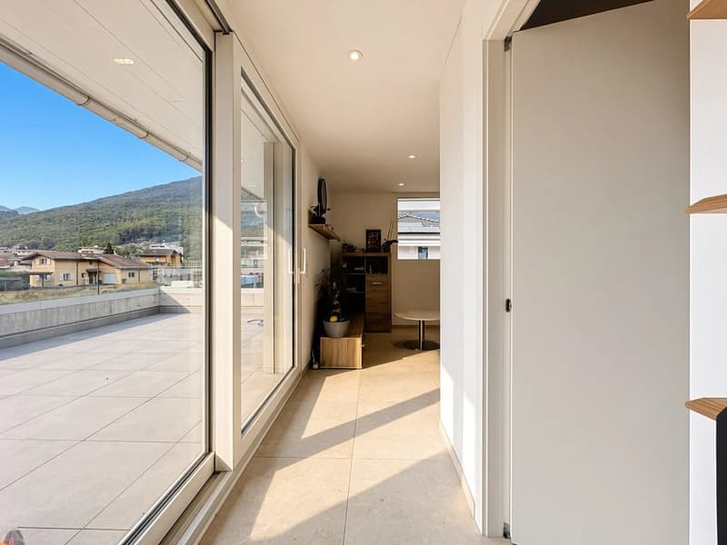 Collombey | Maison contemporaine de deux appartements avec terrasses et accès piscine (8)