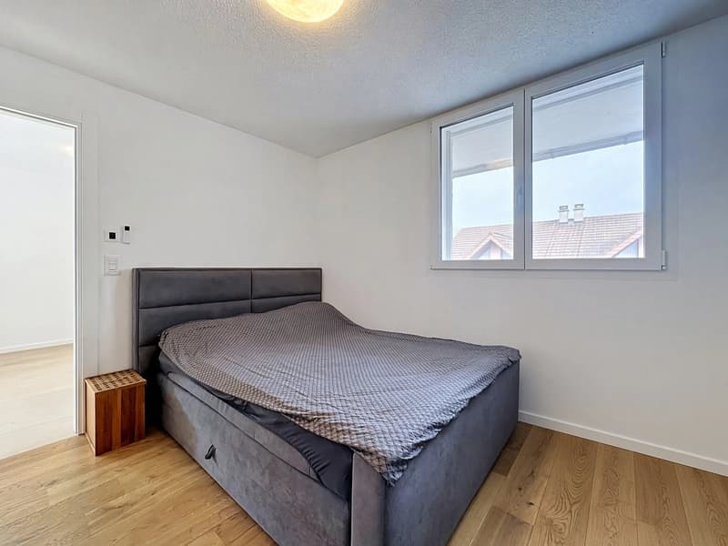 Collombey | Maison contemporaine de deux appartements avec terrasses et accès piscine (12)