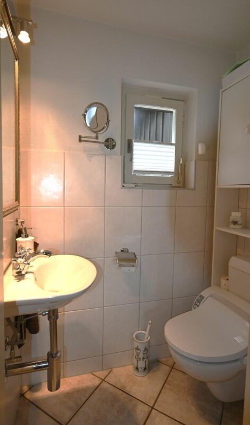 Gepflegtes, einseitig angebautes 5-Zimmer-Einfamilienhaus (5)