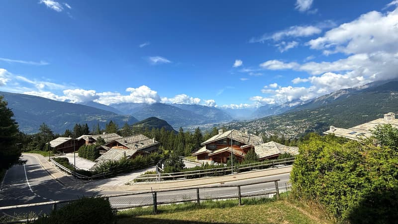 Vue depuis le balcon / View from the balcony / Vista dal balcone