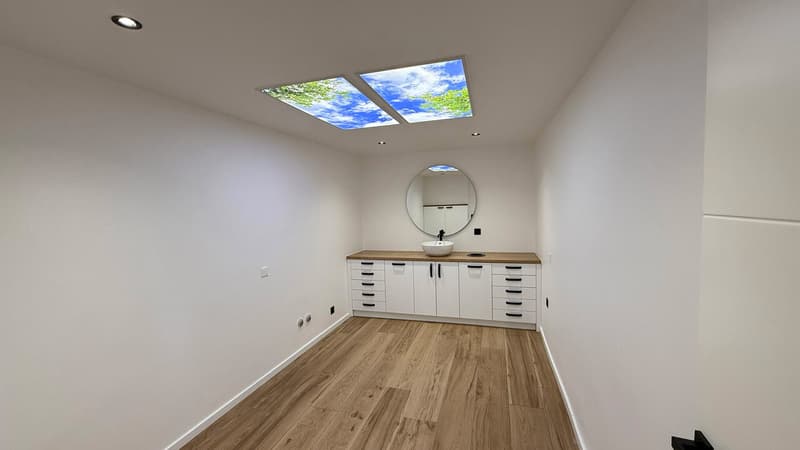 Espace de soin / chambre / bureau 6 / Care area / bedroom / office 6 / Area di cura / camera da letto / ufficio 6