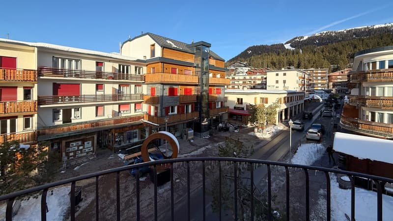 LOC 32 - PLAZA (5)