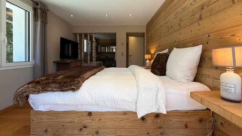 Chambre 4 (Lit double - 1er étage) / Bedroom 4 (Double bed - 1st floor) / Camera da letto 4 (Letto matrimoniale - 1° piano)