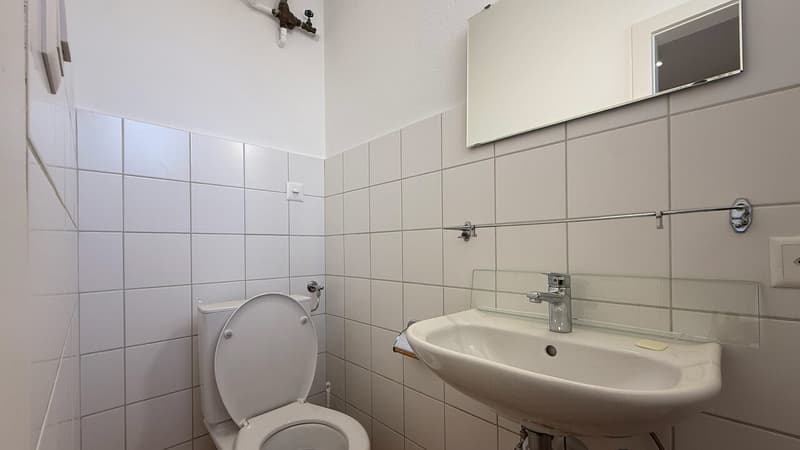 LOC 279 - REZ COMMERCIAL (6)