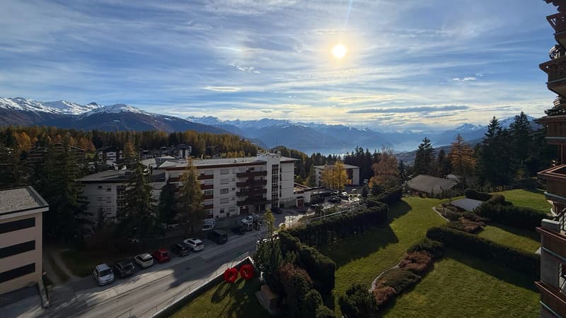 Vue depuis le balcon (Sud-Ouest) / View from balcony (south-west) / Vista dal balcone (sud-ovest)