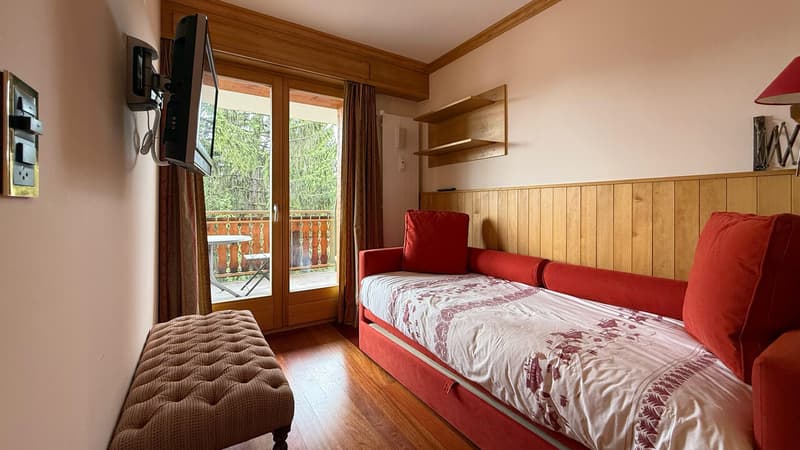 Chambre simple Sud Ouest avec accès balcon Sud / South-west single room with south-facing balcony / Camera singola a sud-ovest con accesso al balcone esposto a sud