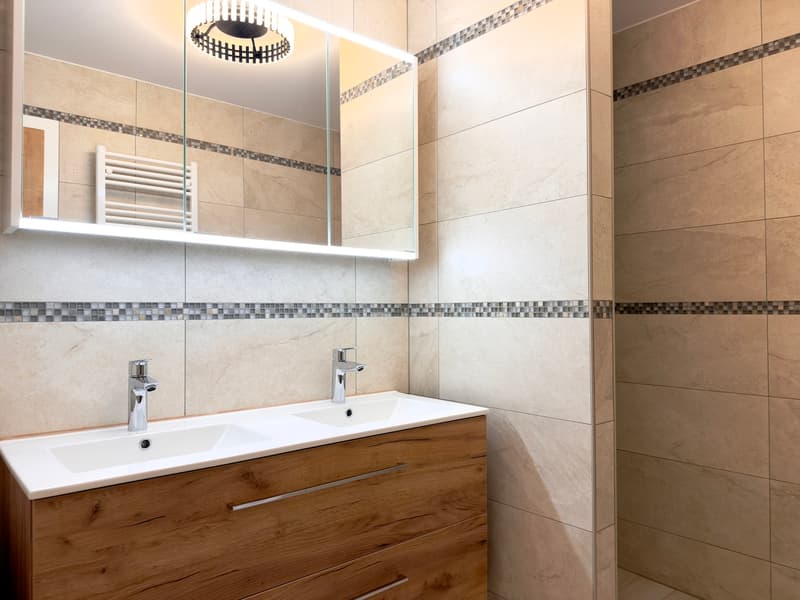 Salle de douches / Shower Room / Sala docce