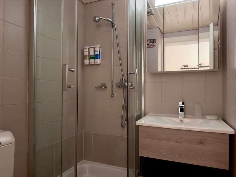 Salle de douches / Shower Room / Sala docce
