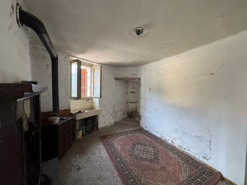 Casa unifamiliare da nucleo da ristrutturare a Bironico (4)