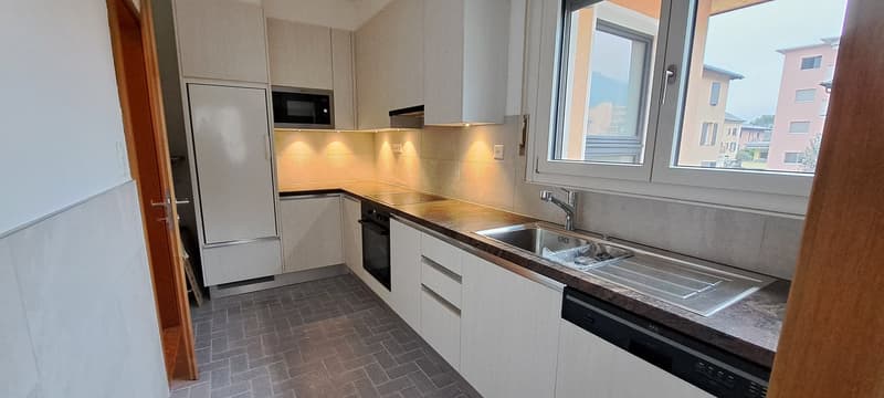 Appartamento 4.5 locali vicino alle scuole a Bellinzona (2)