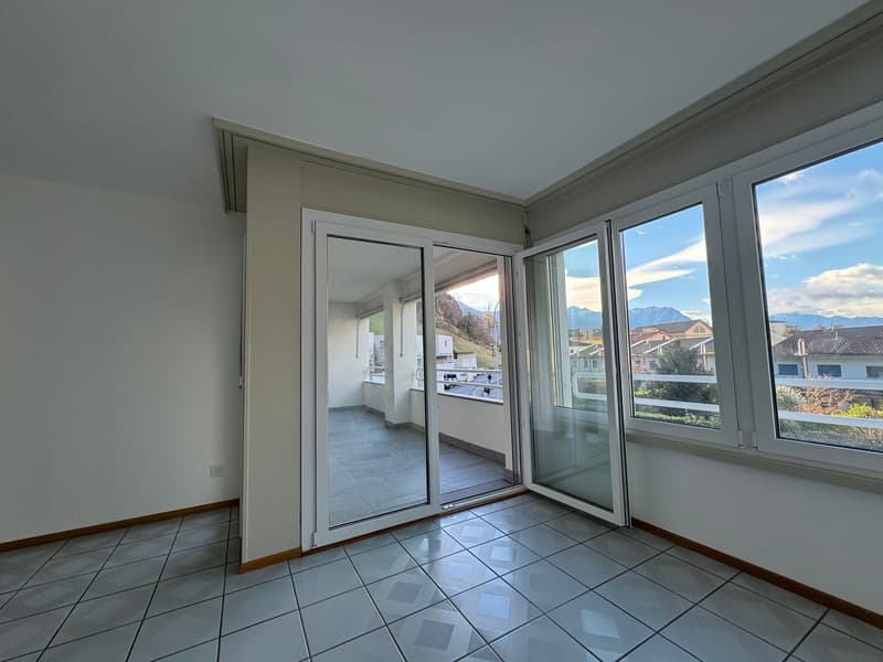 Appartamento 4.5 loc. in zona comoda vicinanza scuole a Giubiasco (2)