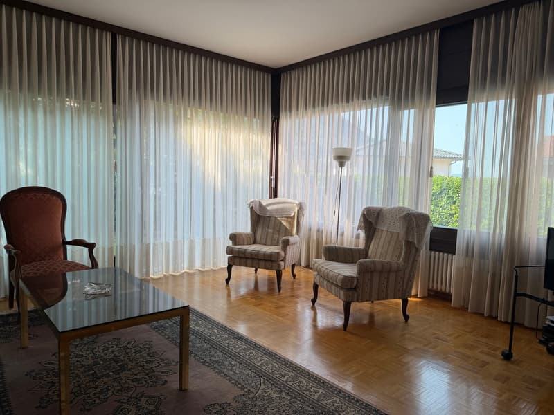 Grande villa signorile anni 70 di 7.5 locali con piscina a Lugano Cadro (4)