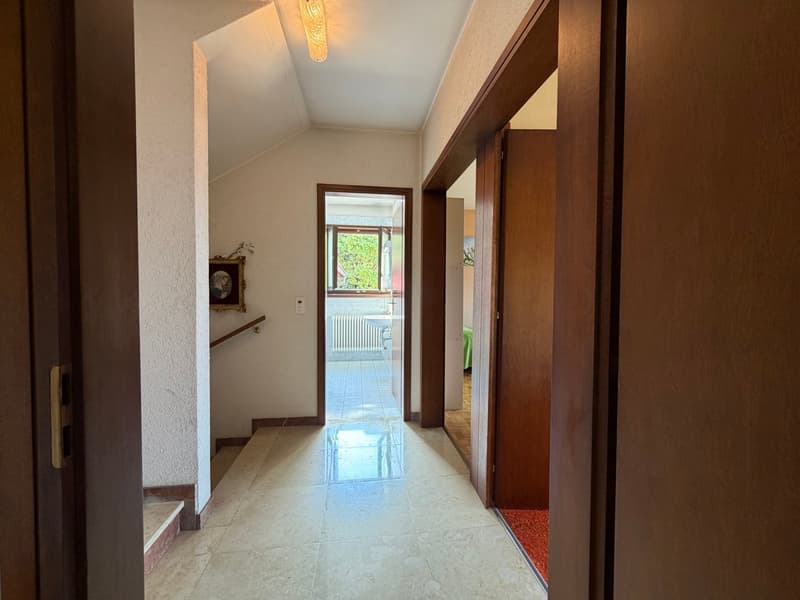 Grande villa signorile anni 70 di 7.5 locali con piscina a Lugano Cadro (13)