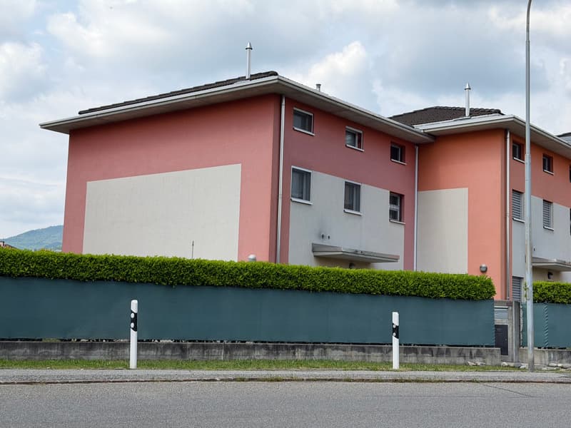 Grande casa monofamiliare 4.5 con giardino a Genestrerio posteggi inclusi (18)