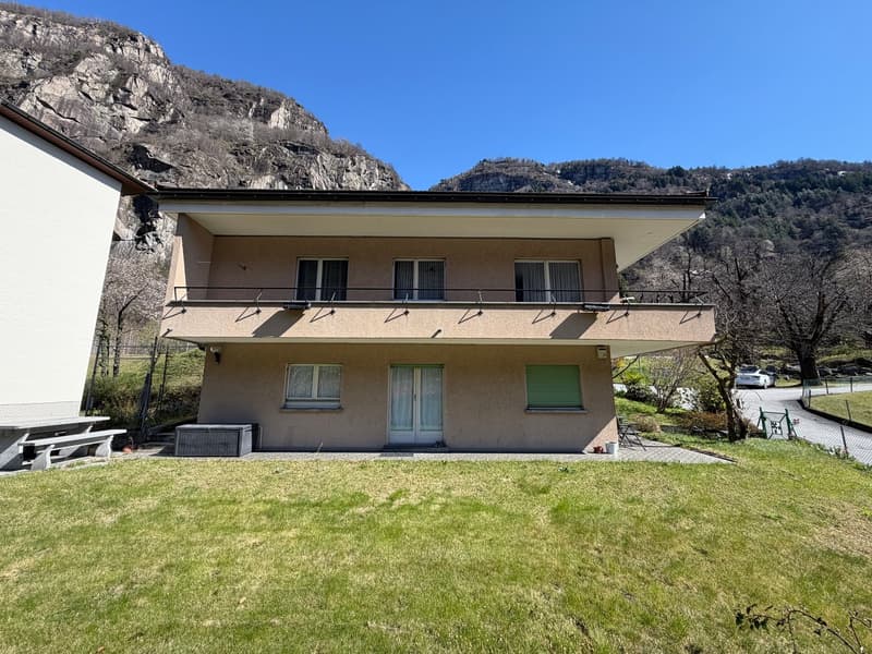 Casa bifamiliare 5.5 e 3.5 indipendente con giardino e box a Bodio (11)