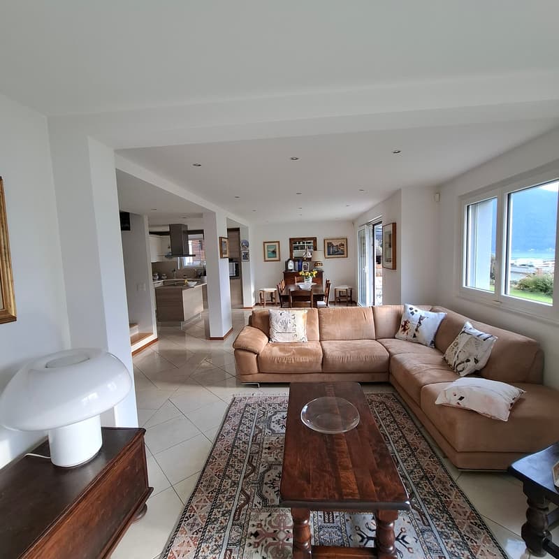 Incantevole casa unifamiliare 4.5 con vista lago a Bissone (6)