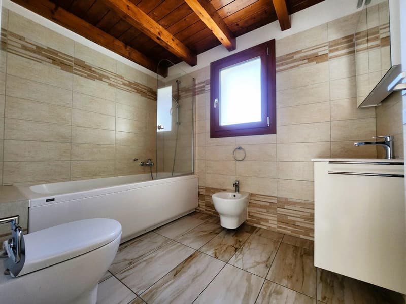 Casa bifamiliare con vista sul Bellinzonese e Claro (19)