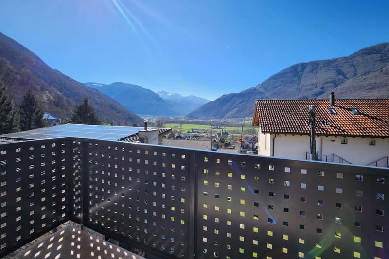 Casa bifamiliare con vista sul Bellinzonese e Claro (18)