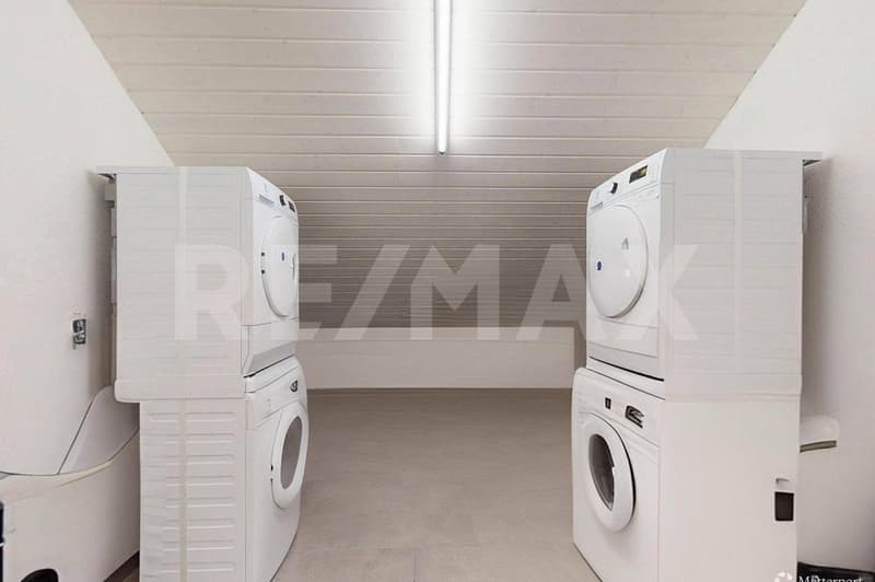 Moderne : 3.5Zimmer-Dachwohnung mit Weitsicht in Golaten (Kallnach) (11)