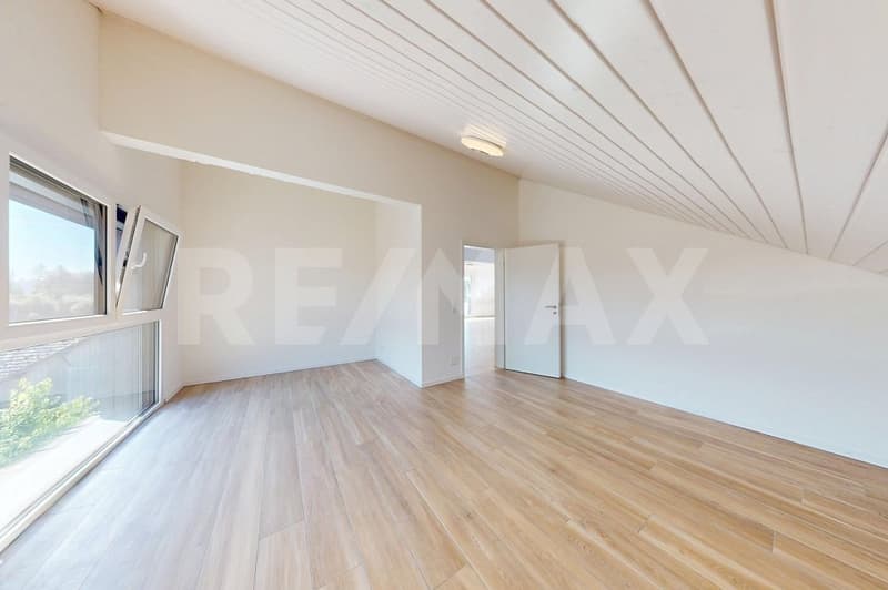 Moderne : 3.5Zimmer-Dachwohnung mit Weitsicht in Golaten (Kallnach) (10)