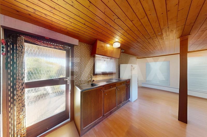 Zu verkaufen: Charmanter Bungalow auf Parzelle am Waldrand (2)