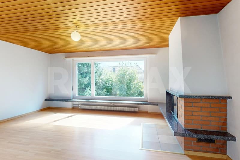 Freistehendes 6.5 Zimmer-Einfamilienhaus mit Charme in Schüpfen (3)