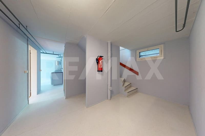 Freistehendes 6.5 Zimmer-Einfamilienhaus mit Charme in Schüpfen (11)