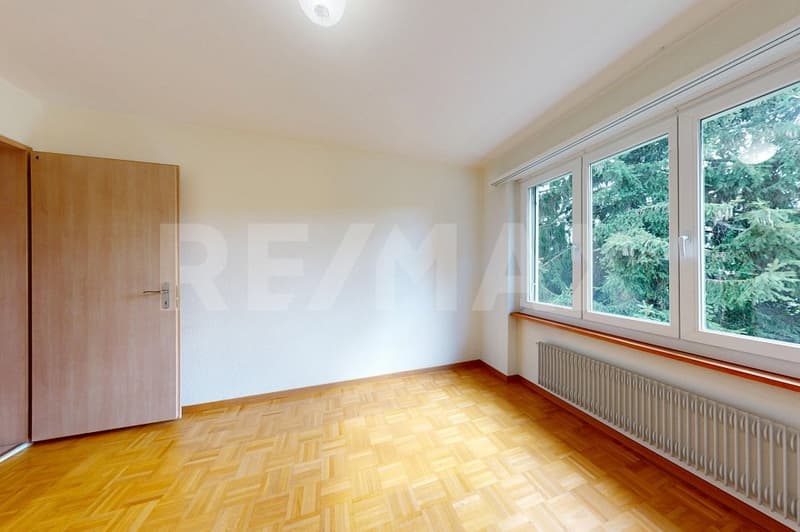 Freistehendes 6.5 Zimmer-Einfamilienhaus mit Charme in Schüpfen! (8)