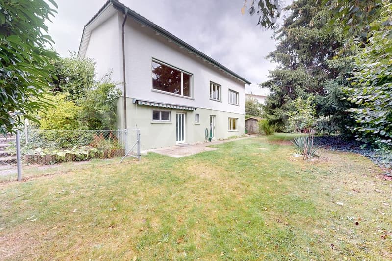 Freistehendes 6.5 Zimmer-Einfamilienhaus mit Charme in Schüpfen! (2)
