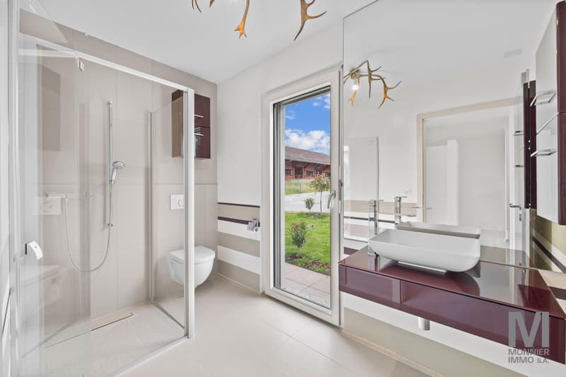 Salle de douche rez