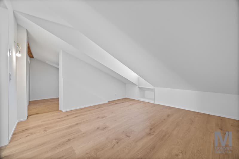 Appartement de 3.5 pièces en attique entièrement rénové (3)