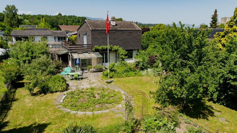 Wohnen am Dorfrand: 5.5 Zimmer Einfamilienhaus direkt an der Landwirtschaftszone (3)