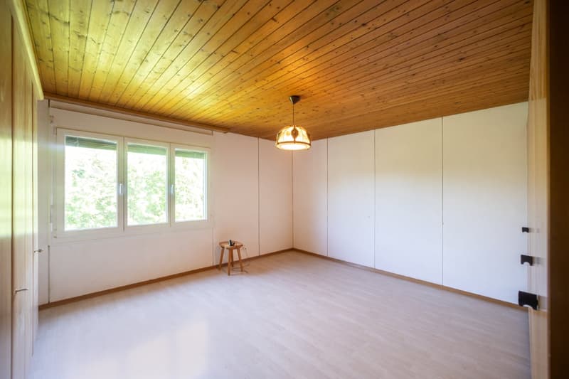 Wohnen am Dorfrand: 5.5 Zimmer Einfamilienhaus direkt an der Landwirtschaftszone (16)