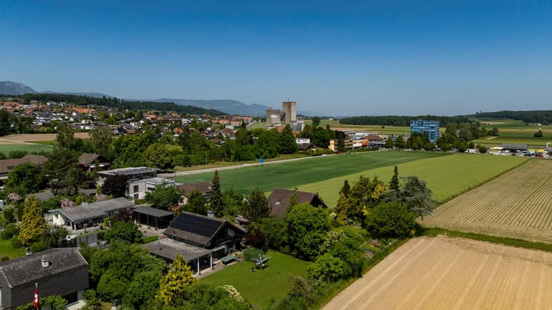 Wohnen am Dorfrand: 5.5 Zimmer Einfamilienhaus direkt an der Landwirtschaftszone (7)