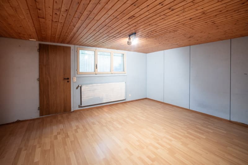 Wohnen am Dorfrand: 5.5 Zimmer Einfamilienhaus direkt an der Landwirtschaftszone (20)