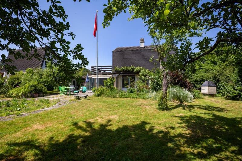 Wohnen am Dorfrand: 5.5 Zimmer Einfamilienhaus direkt an der Landwirtschaftszone (4)