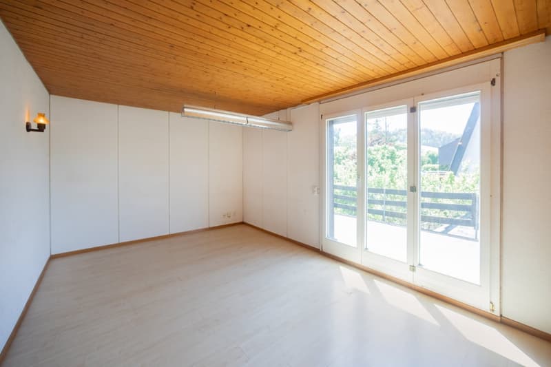 Wohnen am Dorfrand: 5.5 Zimmer Einfamilienhaus direkt an der Landwirtschaftszone (14)