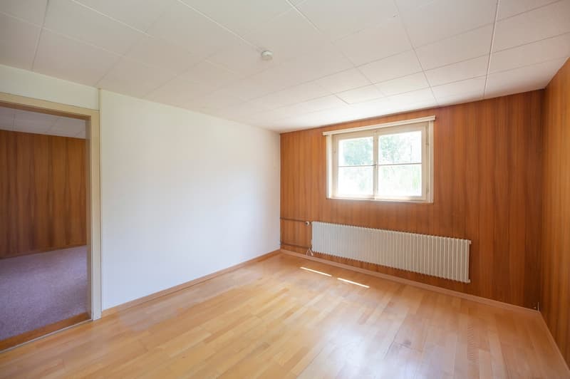 Stöckli mit 2 Wohnungen und grossem Garten (6)