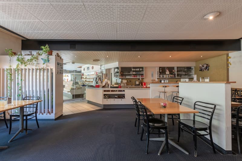 Restaurant, Café, Praxis, Kita - flexibel nutzbare Geschäftsräume direkt am See (1)