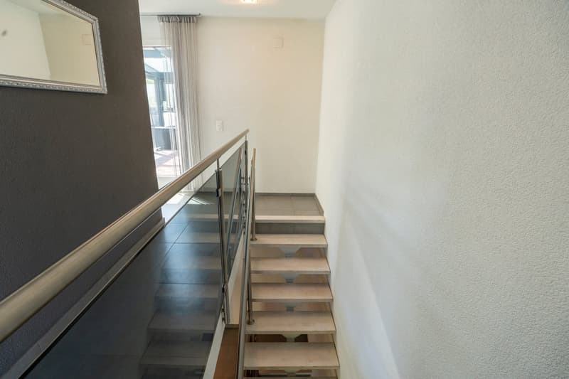 Raumwunder im ruhigen Quartier - Top Aussicht - Grosse Terrasse - Sitzplatz (13)