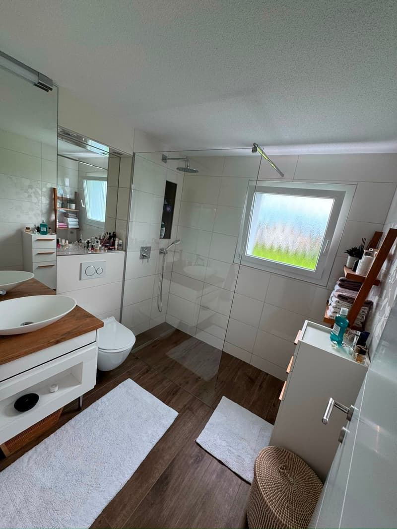 Hochwertig ausgebaute 4.5-Zimmerwohnung mit Bastelraum und grossem Balkon (15)