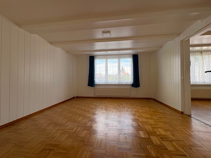 Preiswerte & gemütliche 3.5 Zimmerwohnung im Erdgeschoss mit grosser Küche (6)