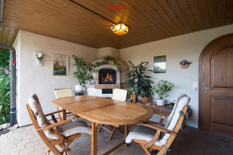 Large 8.5-room house with Alpine view and garden idyll (4)