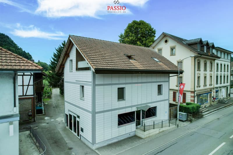 Lukrative Kontaktbar mit vielseitiger Nutzung an Top-Lage (1)