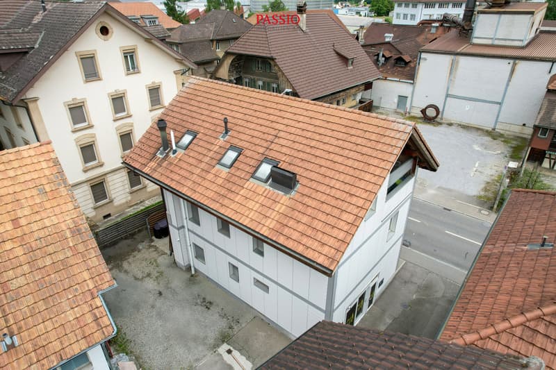 Lukrative Kontaktbar mit vielseitiger Nutzung an Top-Lage (2)